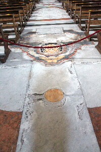 Piazza_S_Ignazio-Chiesa_omonima-Centro_focale_della_Cupola