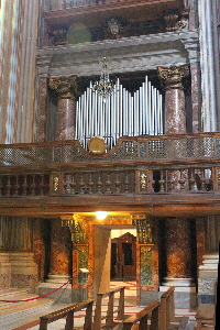 Piazza_S_Ignazio-Chiesa_omonima-Organo (2)