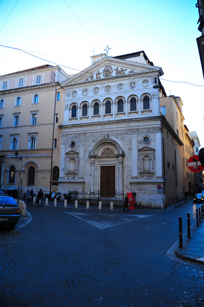 Piazza_di_S_Chiara-Chiesa_omonima (5)