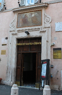 Piazza_di_S_Chiara-Luogo_della_morte_di_S_Chiara-ex_Teatro_Rossini_al_n_14 (3)