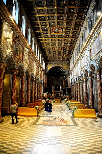 Piazza_di_San_Marco-Chiesa_di_S_Marco-navata