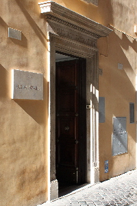 Via_di_S_Ignazio-Ingresso_della_Biblioteca_Casanatese