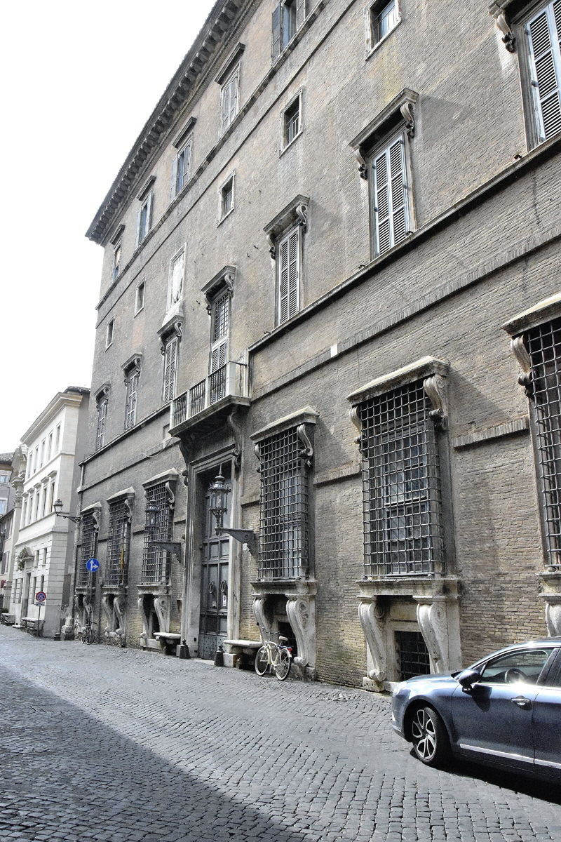 Via_Giulia-Palazzo_Sacchetti_al_n_66