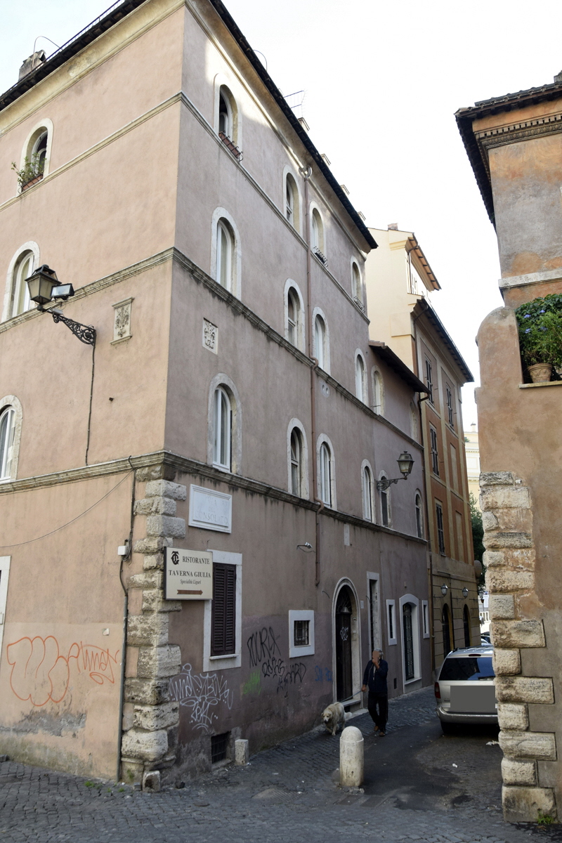 Via_del_Consolato-Palazzo_al_n_19