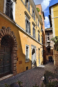 Vicolo_Domizio-Palazzo_al_n_4b