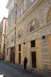 Vicolo_del_Curato-Palazzo_al_n_6