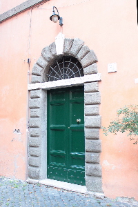 Largo_Orbetelli-Palazzo_al_n_31-Portone