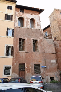 Largo_Orbetelli-Retro_del_Palazzo_Medici_Clarelli (5)