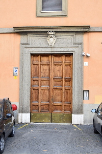 Largo_dei_Fiorentini-Palazzo_Sacchetti_al_n_1-Portone (2)