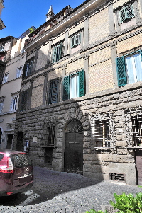 Piazza_di_Monte_Vecchio-Palazzo_al_n_6