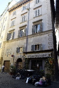 Vicolo_di_Monte_Vecchio-Palazzo_al_n_26