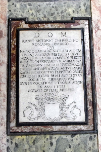 Largo_dei_Librari-Chiesa_di_S_Barbara-Lapide_di_Giovanni_Antonio_Gherardini-1685 (2)