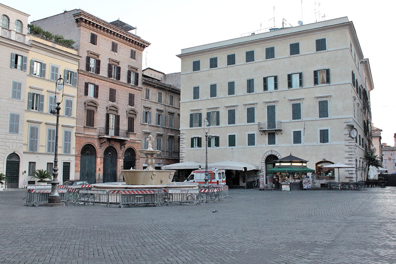 Piazza_Farnese (2)