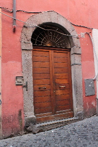 Via_dei_Balestrari-Palazzo_al_n_8-Portone