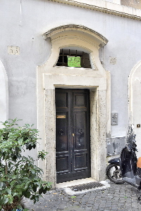 Via_dei_Cappellari-Palazzo_al_n_56-Portone