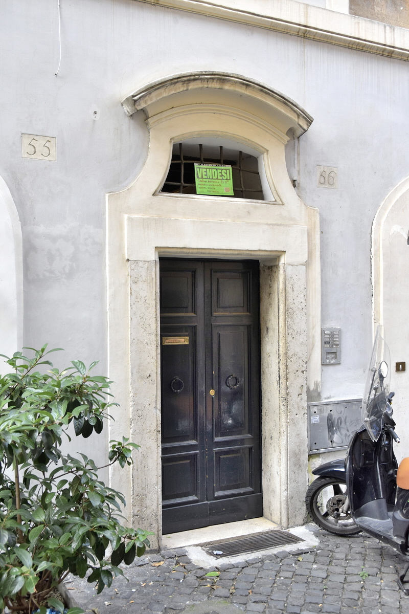 Via_dei_Cappellari-Palazzo_al_n_56-Portone