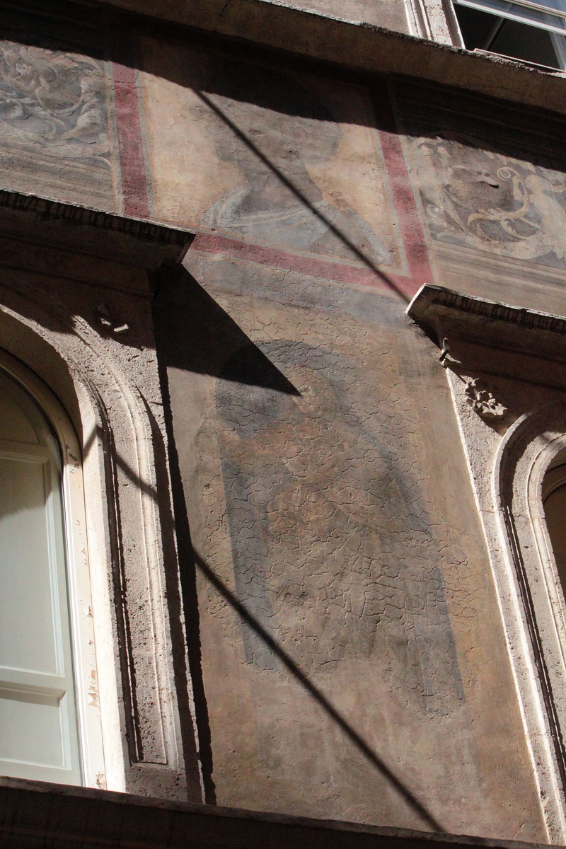 Via_dei_Giubbonari-Palazzo_istoriato_al_n_47-Affresco (3)