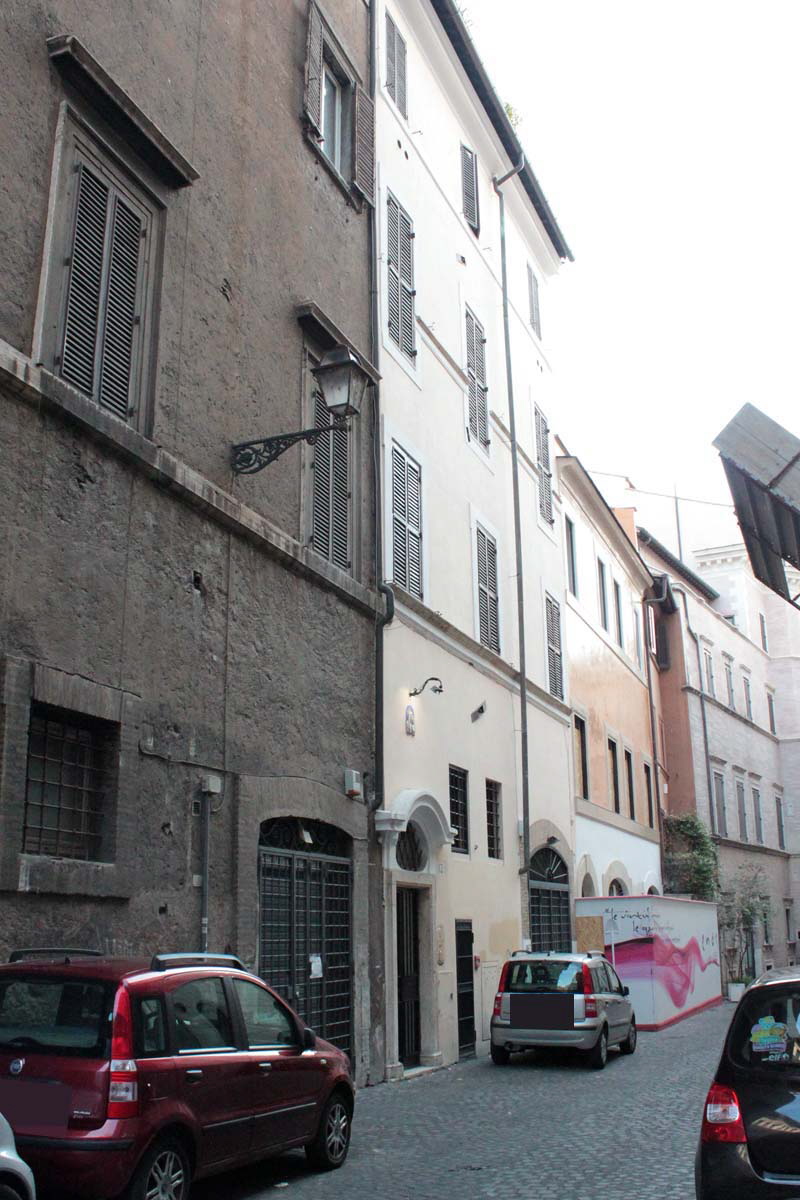 Via_della_Barchetta-Palazzo_al_n_12