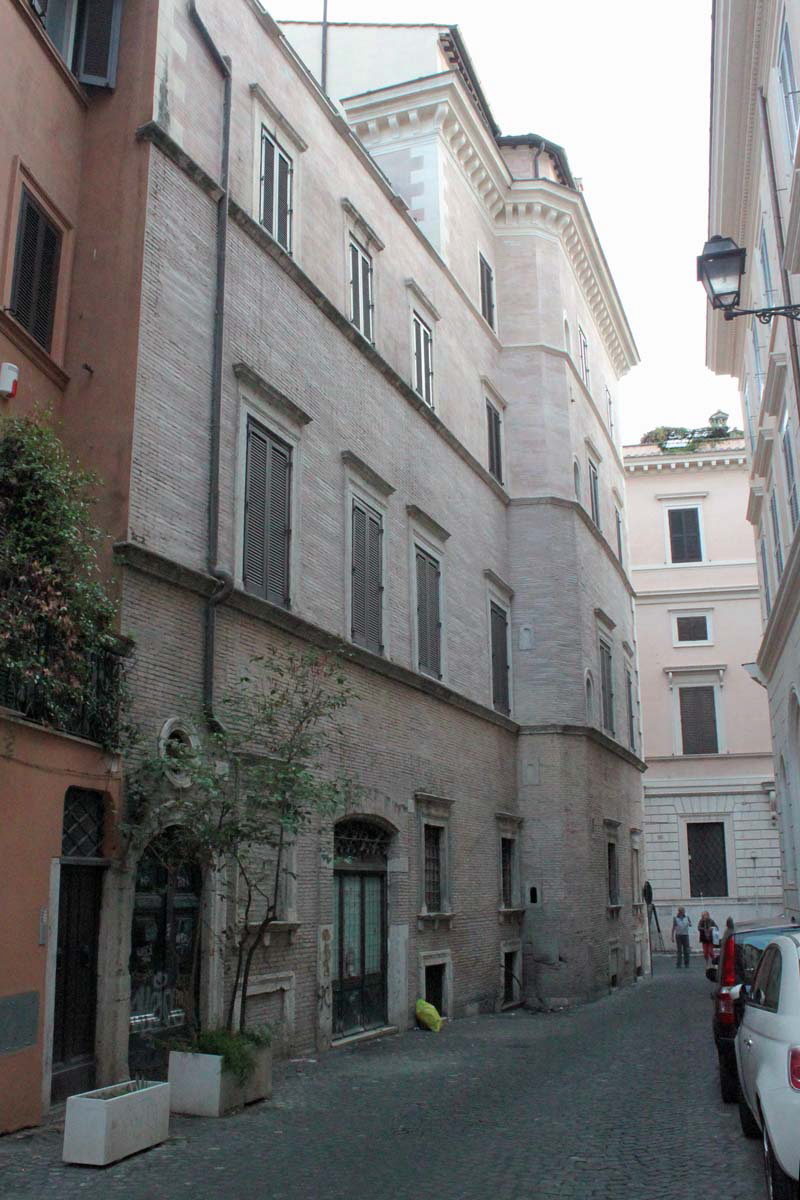 Via_della_Barchetta-Palazzo_al_n_18