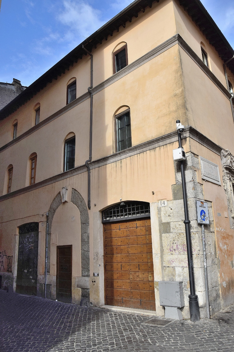 Vicolo_del_Gallo-Palazzo_del_Gallo_al_n_13  (2)