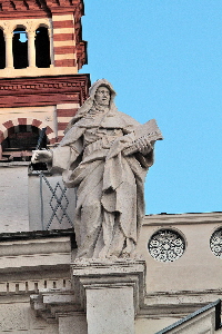 piazza_Farnese-Chiesa_di_S_Brigida-Statua_omonima