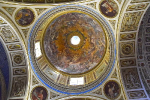 Via_Giulia-Chiesa_dello_ Spirito_Santo_dei_Napoletani-Cupola