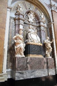Via_Giulia-Chiesa_dello_ Spirito_Santo_dei_Napoletani-Monumento_card_Giovan_Battista_de_Luca-1683 (2)_01