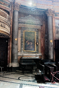 Via_Giulia-Chiesa_di_S_Maria_dell'Orazione_e_Morte-Cappella_laterale
