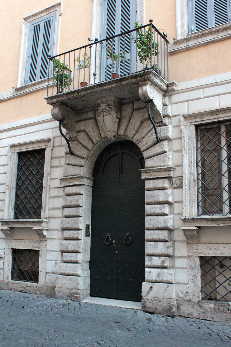 Via_Giulia-Palazzo_Cisterna_n_163-Portone