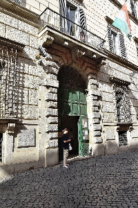 Via_Giulia-Palazzo_Falconieri_al_n_1-Portone
