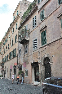 Via_Giulia-Palazzo_al_n_122-124