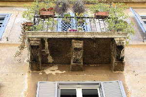 Via_Giulia-Palazzo_al_n_122-Balcone