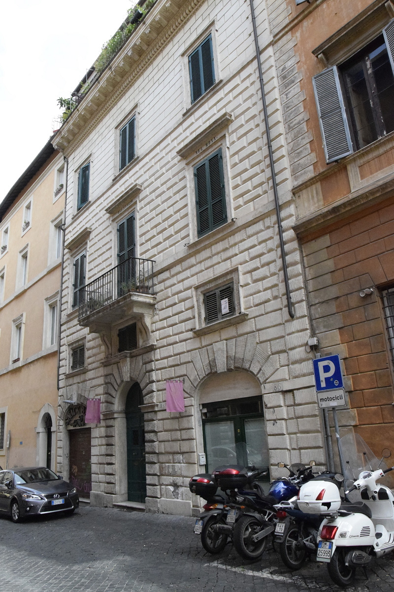 Via_Giulia-Palazzo_posseduto_da_Raffaello_Santio_al_n_85