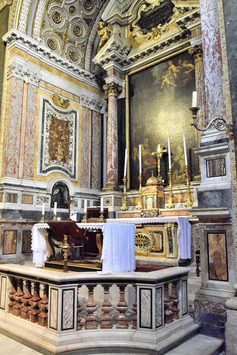 Via_Monserrato-Chiesa_di_S_Girolamo_della_Carita-Altare_maggiore