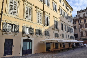 Piazza_de_Ricci-Antico_Ristorante_da_Pierluigi