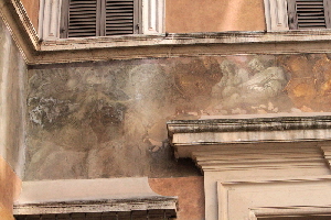 Piazza_de_Ricci-Palazzo_omonimo-Affreschi (6)