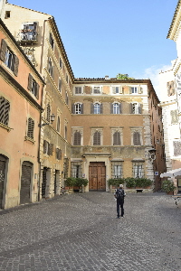 Piazza_de_Ricci-Palazzo_omonimo