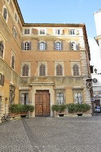 Piazza_de_Ricci-Palazzo_omonimo (3)