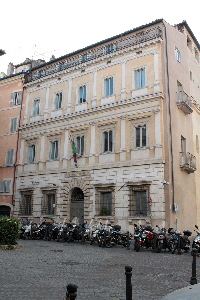 Piazza_della_Quercia-Palazzo_Ossoli_Soderini_al_n_1