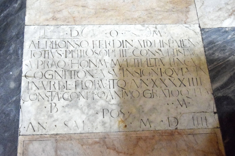 Via_Monserrato-Chiesa_di_S_Girolamo_della_Carita-Lapide_di_Alfonso_Ferdinando-1504