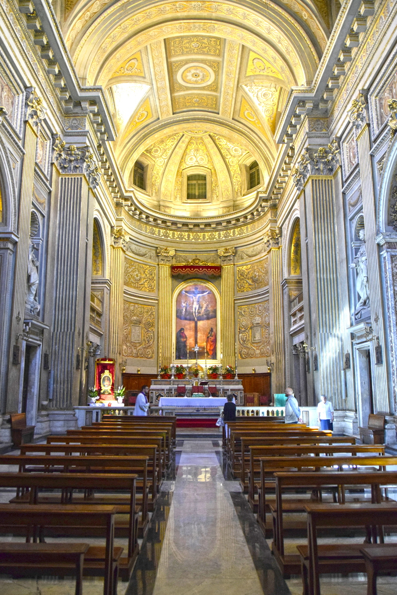 Via_Monserrato-Chiesa_di_S_Maria-Navata_centrale