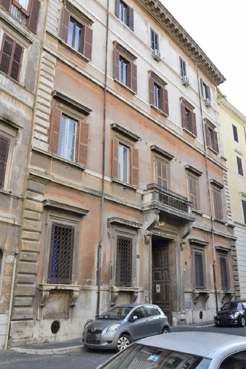 Via_Monserrato-Palazzo_Ricci-Pallavicini_al_n_25