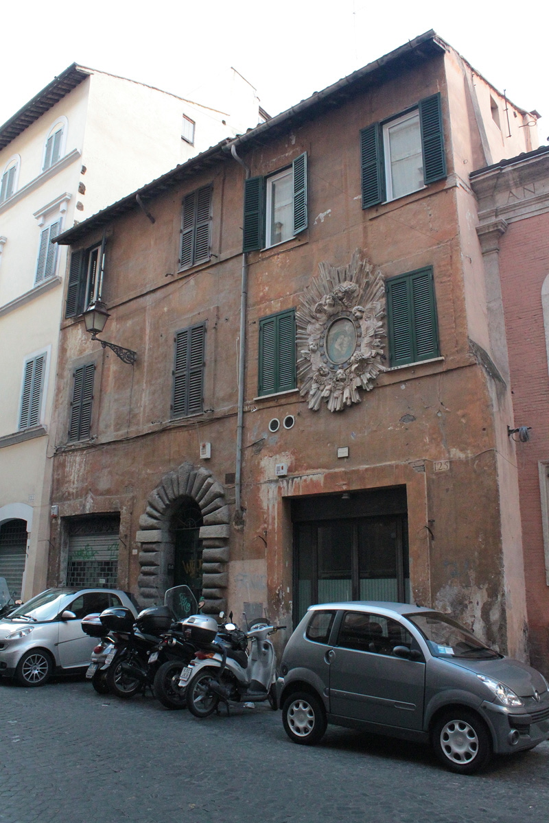 Via_Monserrato-Palazzo_Ricci_al_n_124 (2)