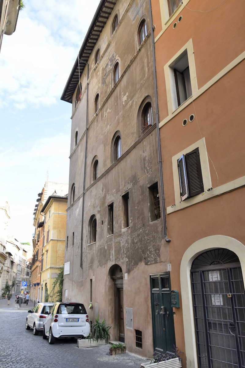 Via_Monserrato-Palazzo_di_Pietro_Paolo_della_Zecca_al_n_2 (2)