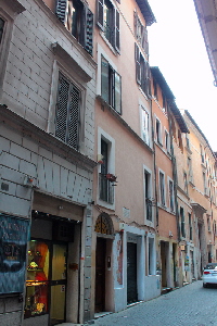 Via_dei_Pettinari-Palazzo_al_n_79-80