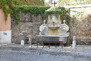 Via_del_Mascherone-Fontana del Mascherone (6)