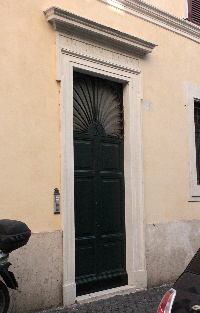Via_del_Mascherone-Palazzo_al_n_58-Portone