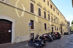 Via_del_Mascherone-Palazzo_del_Ordine_Teutonico_al_n_57