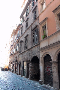 Via_del_Pellegrino-Palazzo_al_n_17-19 (2)