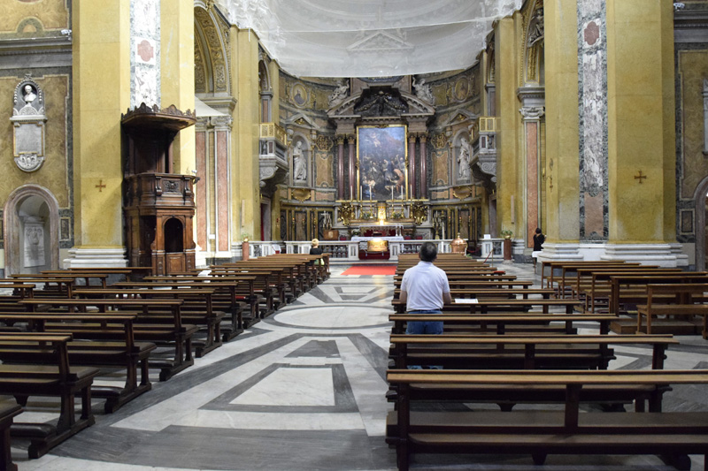 Via_dei_Giubbonari-Chiesa_di_S_Biagio_e_Carlo_ai_Catinari-Navata_centrale (2)